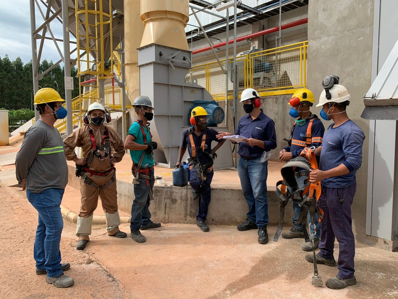 Soluções Efetivas no Controle de Pragas para Indústrias de Armazenamento: Garantindo um Ambiente Livre e Seguro de Pragas - Saiba Mais